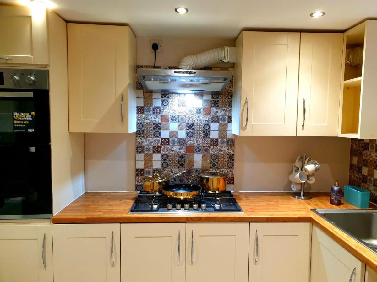 Elegant 2 Bed Apartment In Manchester Exterior photo